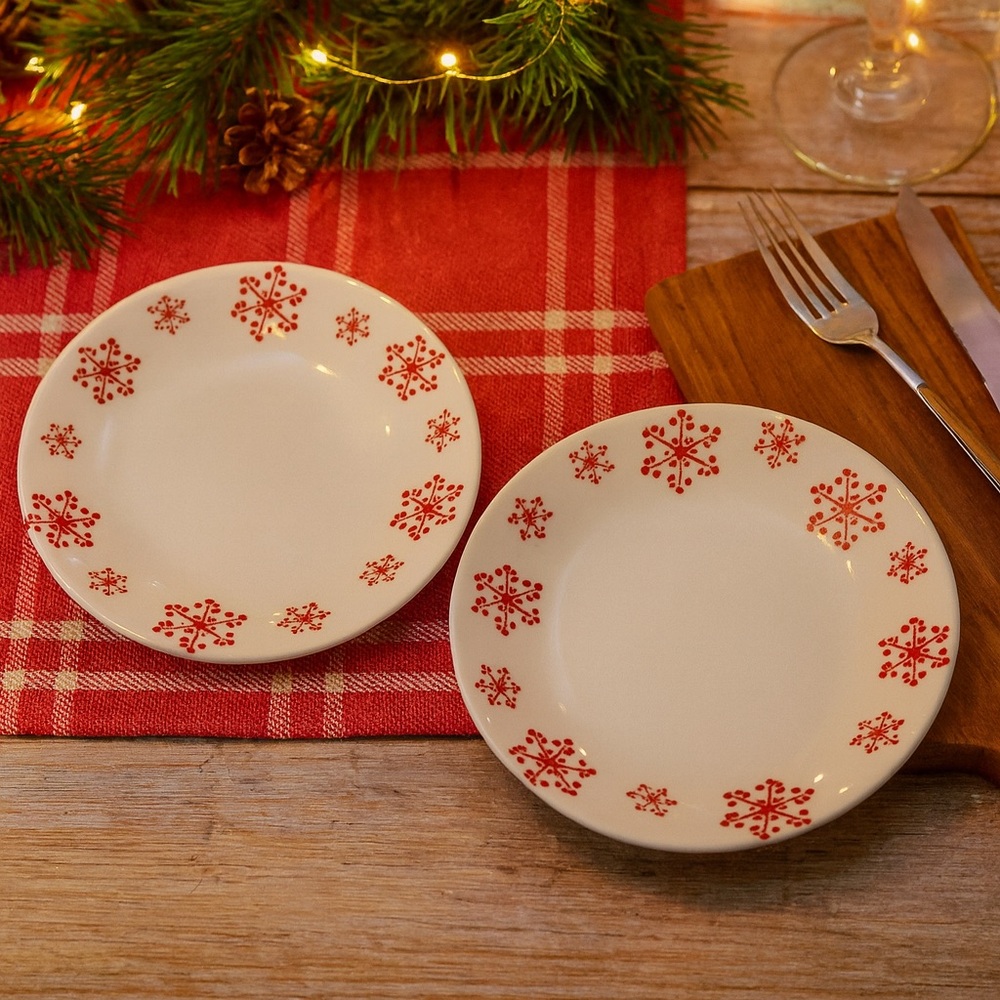 Houston Harvest Red Snowflake 6” Dessert Plates – Set of 2
